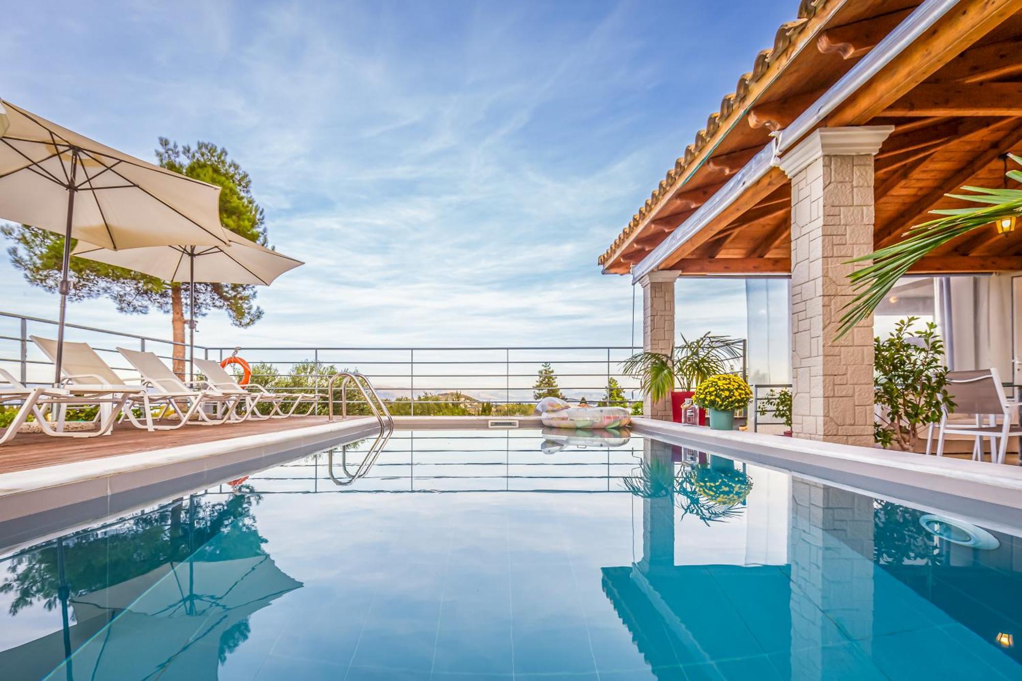 Olivia Corfu - Amazing Sea-view 3 Bedroom With A Pool